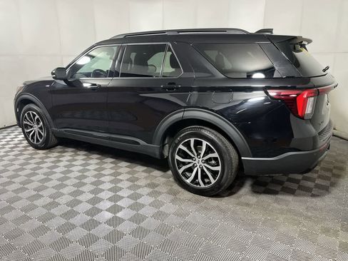 Used 2025 Ford Explorer ST-Line AWD/4WD image 6