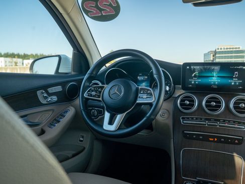 Used 2022 Mercedes-Benz GLC 300 4MATIC image 18
