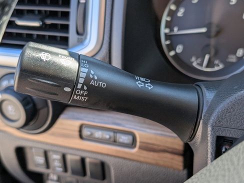 Certified 2021 Nissan Titan SL w/ Moonroof Package image 36