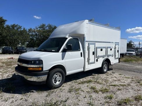 New 2025 Chevrolet Express 3500 w/ Power Convenience Package image 3