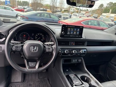 Used 2024 Honda Pilot TrailSport image 15