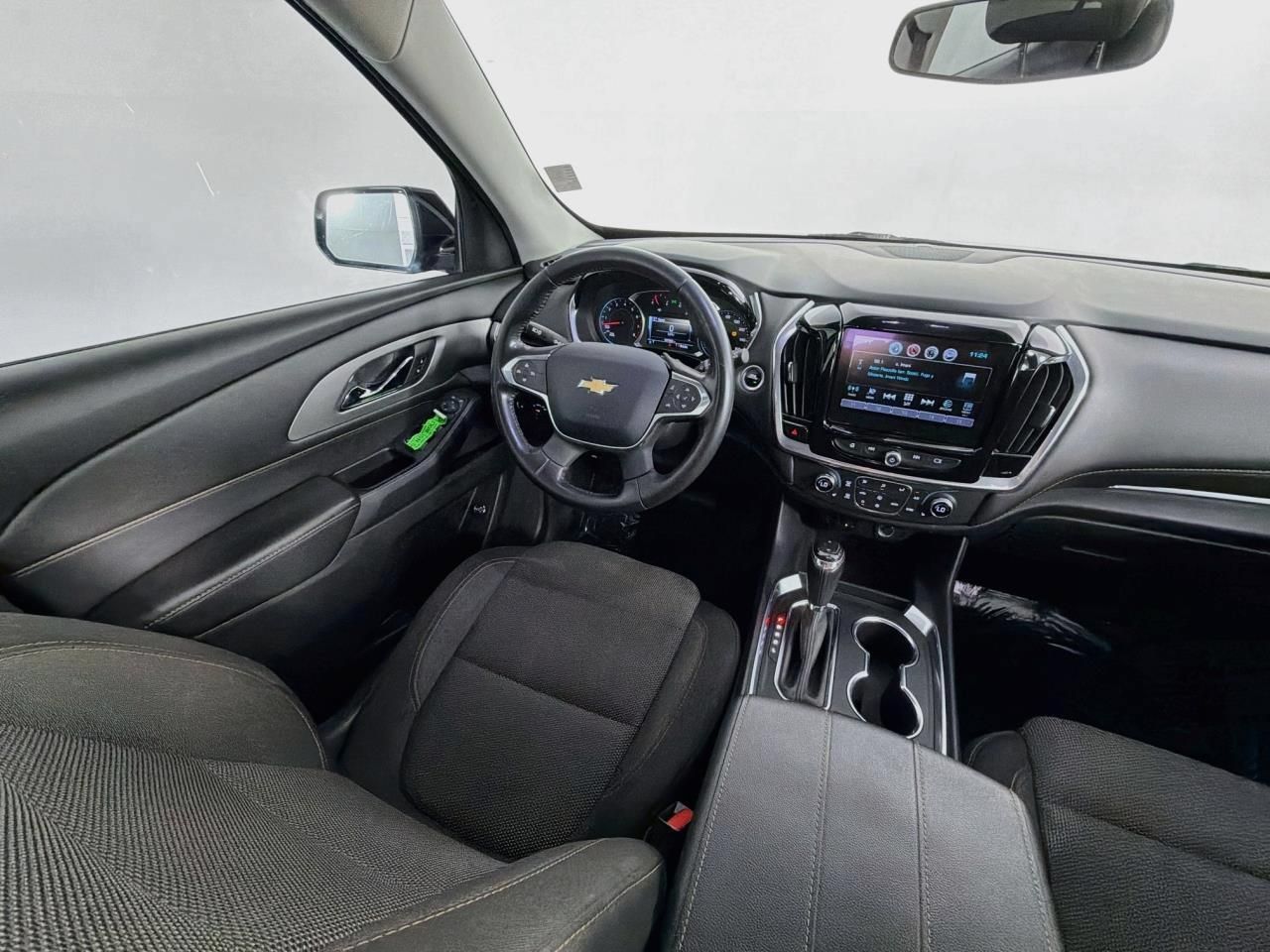 Used 2019 Chevrolet Traverse LT w/ LPO, Black Accent Package AWD/4WD image 11