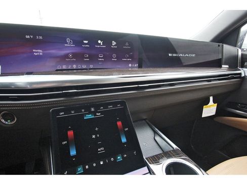 New 2026 Cadillac Escalade ESV Luxury image 17