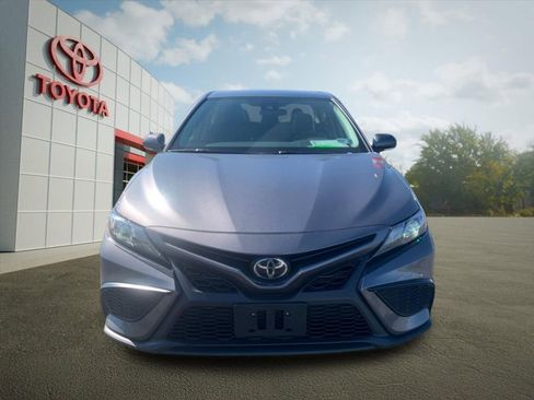 Used 2024 Toyota Camry SE FWD image 8