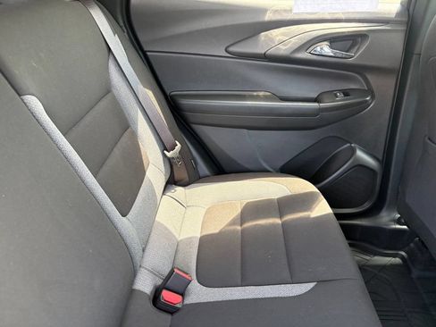 Used 2026 Chevrolet TrailBlazer LT w/ LT Cold Weather Package FWD image 33