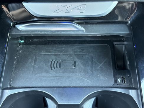 Used 2025 BMW X4 xDrive30i AWD/4WD image 7