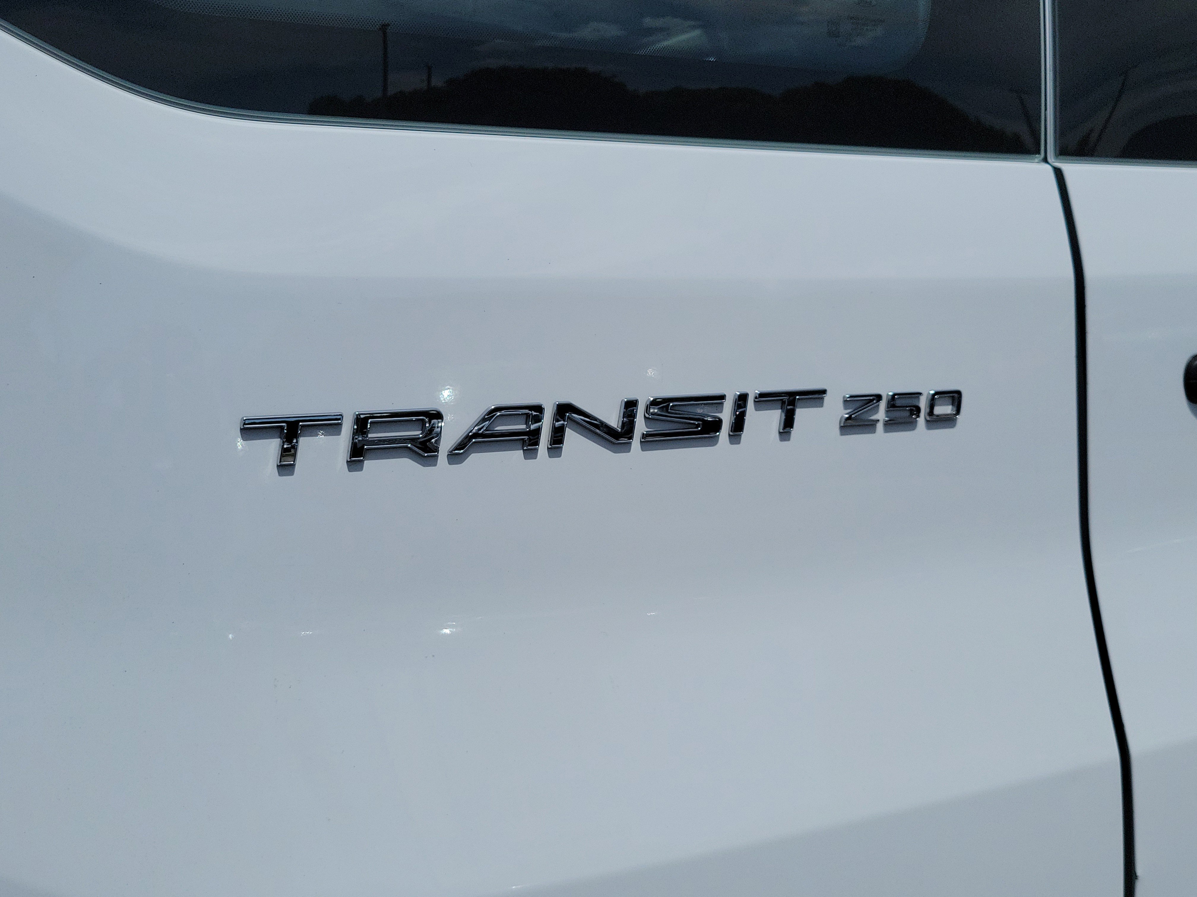 Used 2025 Ford Transit 250 Low Roof w/ Exterior Upgrade Package RWD image 28