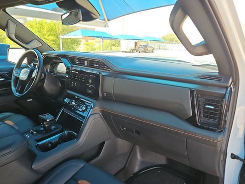 Certified 2026 GMC Sierra 1500 AT4 AWD/4WD image 22