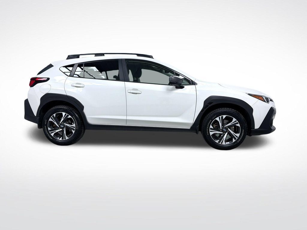 Used 2024 Subaru Crosstrek 2.0i Premium AWD/4WD image 2