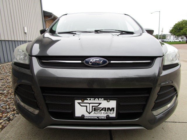 Used 2016 Ford Escape SE w/ SE Cold Weather Package AWD/4WD image 2