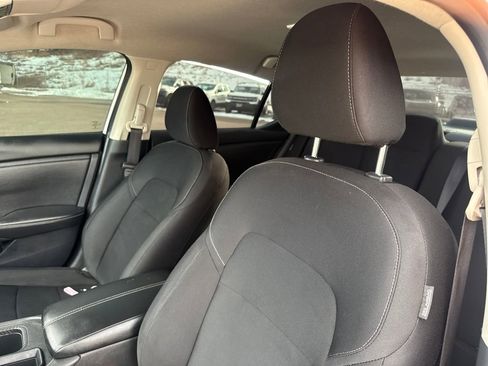 Used 2024 Nissan Sentra S image 12