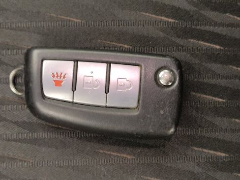 Used 2019 Nissan Rogue S AWD/4WD image 32