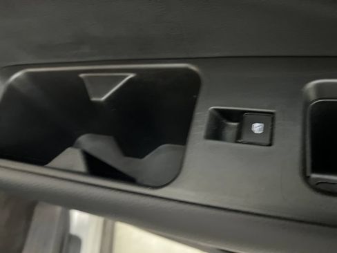 Used 2024 Nissan Pathfinder SV FWD image 26