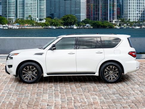 Used 2023 Nissan Armada SL w/ Midnight Edition Package image 8