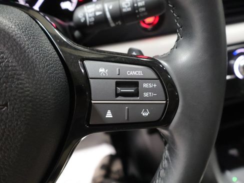 Used 2025 Honda Pilot Touring image 37