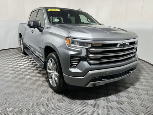 Used 2023 Chevrolet Silverado 1500 High Country w/ Technology Package AWD/4WD image 2