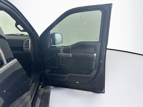 Used 2020 Ford F150 Platinum w/ Equipment Group 701A Luxury AWD/4WD image 34