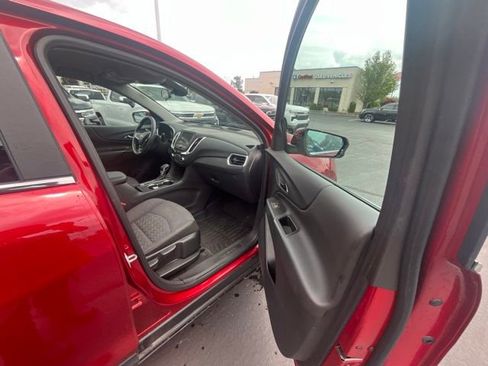 Used 2022 Chevrolet Equinox LT FWD image 10