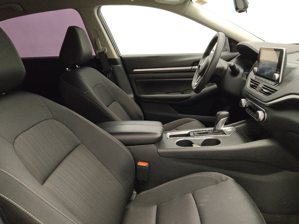Used 2022 Nissan Altima 2.5 SV FWD image 21