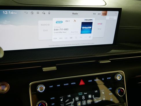 Certified 2025 Genesis GV80 3.5T e-SC AWD/4WD image 22