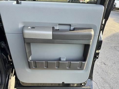 Used 2012 Ford F250 XLT w/ XLT Interior Pkg image 18