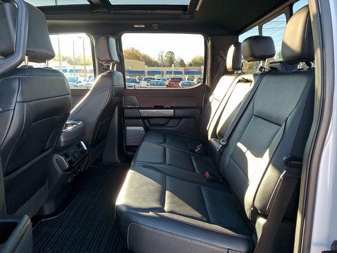 Used 2022 Ford F150 Lariat w/ Equipment Group 502A High image 10