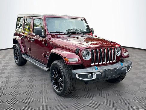 Used 2022 Jeep Wrangler Unlimited Sahara AWD/4WD image 4