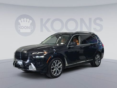 Used 2024 BMW X7 xDrive40i w/ Premium Package AWD/4WD image 5