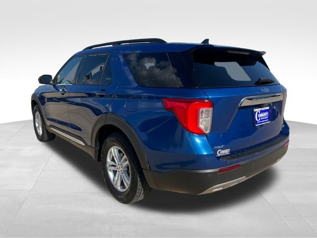 Used 2023 Ford Explorer XLT w/ Equipment Group 202A AWD/4WD image 4