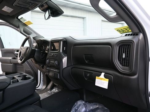 New 2026 Chevrolet Silverado 2500 Custom w/ Custom Value Package AWD/4WD image 34