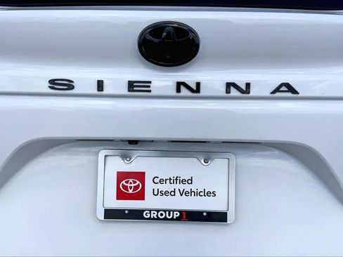 Certified 2026 Toyota Sienna XLE Woodland Edition AWD/4WD image 10