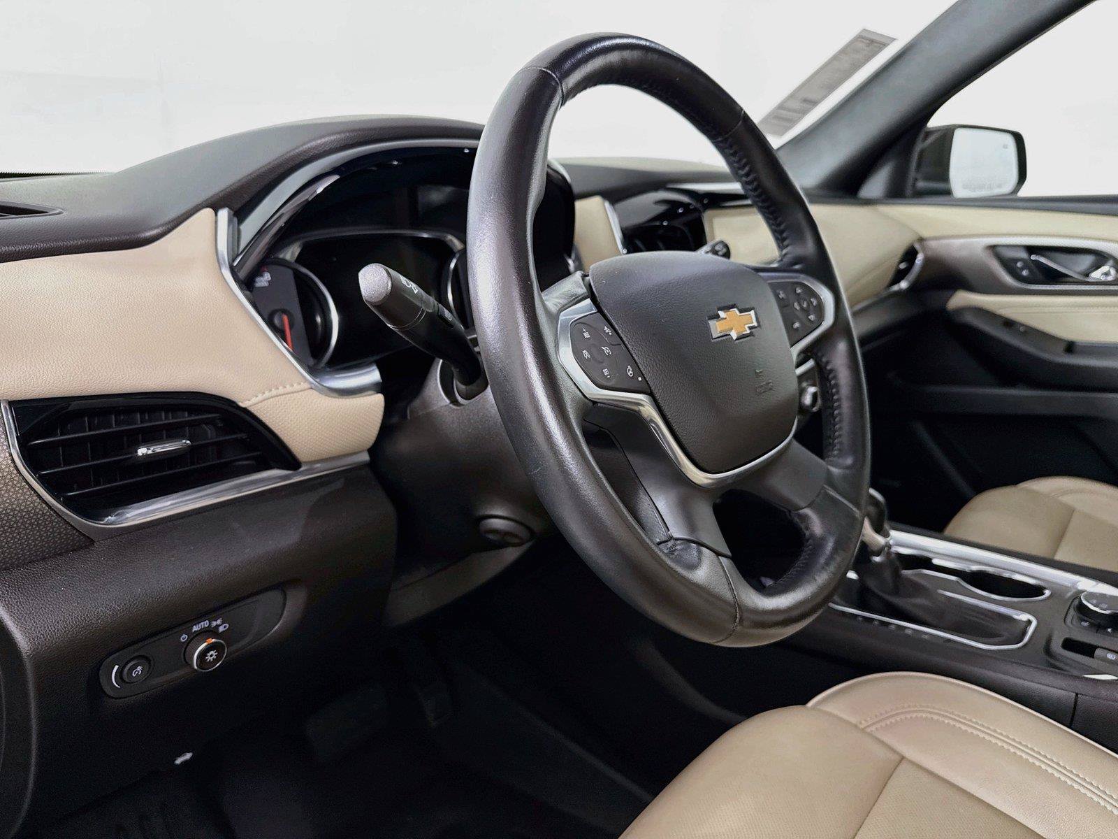 Used 2022 Chevrolet Traverse Premier AWD/4WD image 4