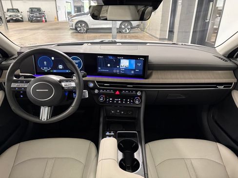 Used 2024 Hyundai Sonata Limited FWD image 8