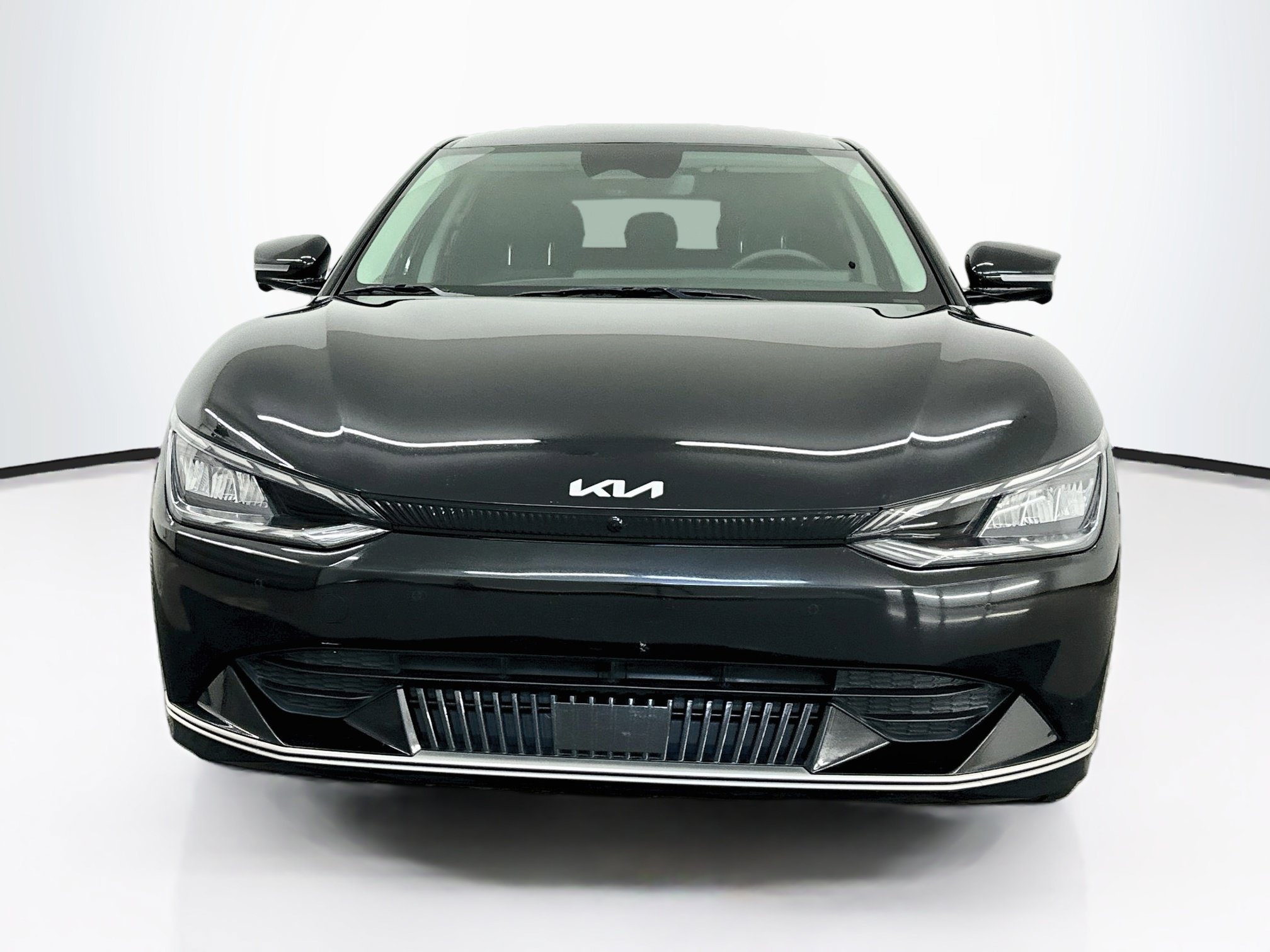 Used 2023 Kia EV6 Wind w/ Wind Technology Package AWD/4WD image 2