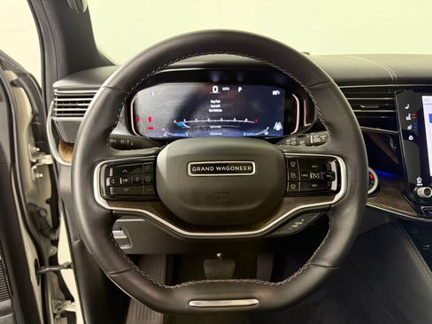 Used 2022 Jeep Grand Wagoneer Series I w/ Rear Seat Video Group 1 AWD/4WD image 16