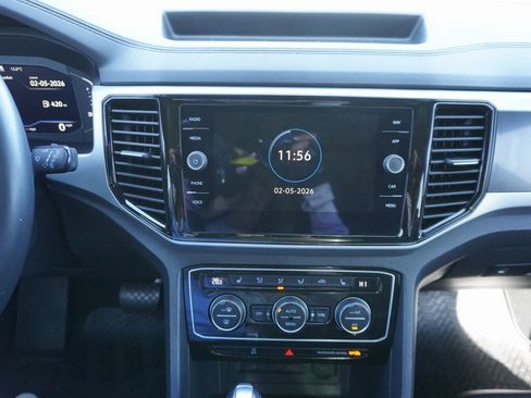 Used 2023 Volkswagen Atlas Cross Sport SEL image 13