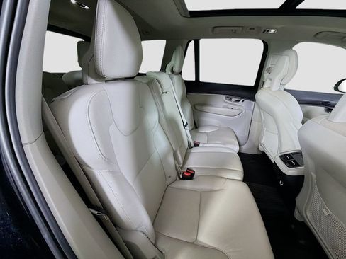 Used 2020 Volvo XC90 T5 Momentum w/ Protection Package Premier AWD/4WD image 30