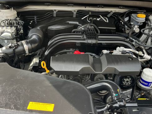 Used 2016 Subaru Outback 2.5i Limited AWD/4WD image 22