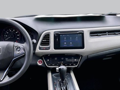 Used 2018 Honda HR-V EX image 6