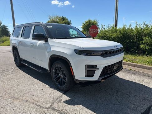 New 2026 Jeep Grand Wagoneer L 4WD image 2