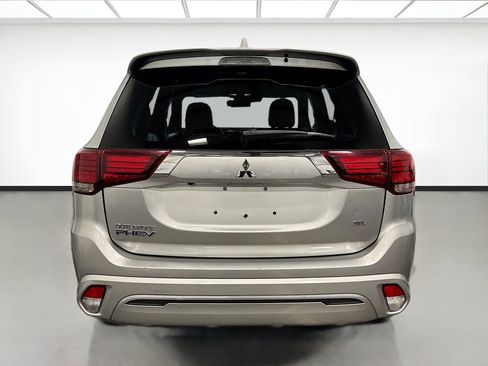 Used 2022 Mitsubishi Outlander LE image 5