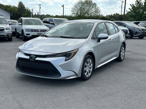Used 2022 Toyota Corolla LE FWD image 7