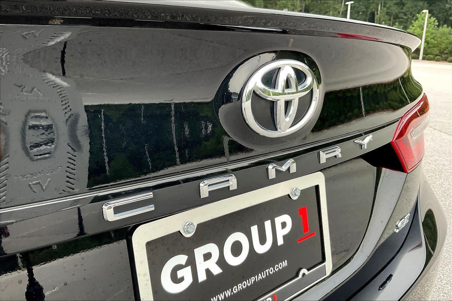 Used 2024 Toyota Camry SE w/ Convenience Package FWD image 10
