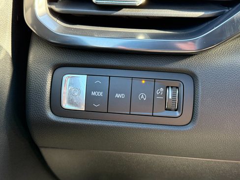 New 2026 GMC Acadia AT4 image 31