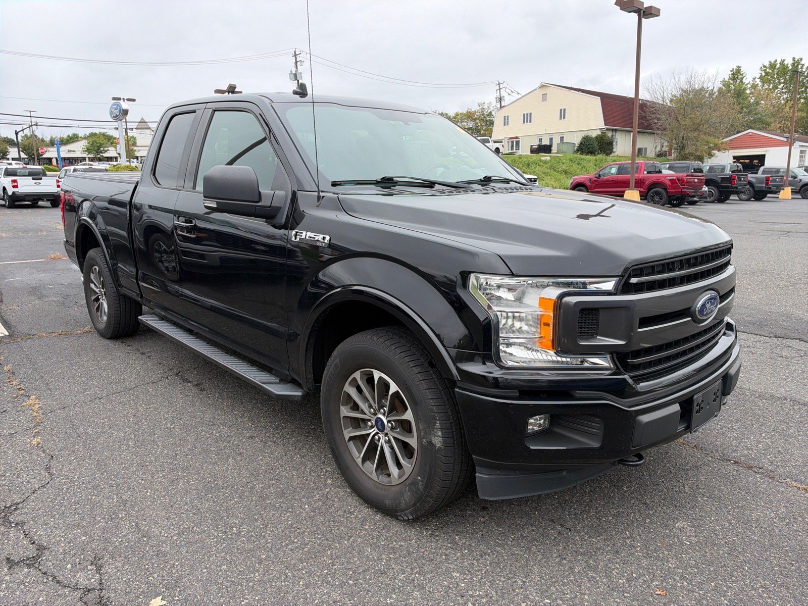 Used 2018 Ford F150 XLT w/ Equipment Group 302A Luxury AWD/4WD image 3