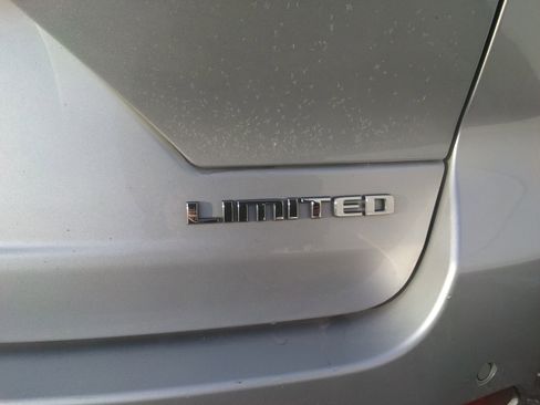 Used 2024 Jeep Grand Cherokee Limited image 8