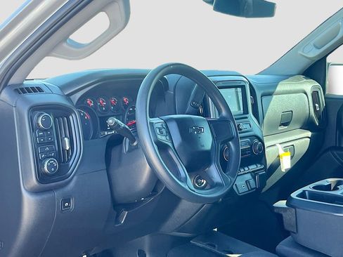 Used 2025 Chevrolet Silverado 1500 Custom Trail Boss AWD/4WD image 9