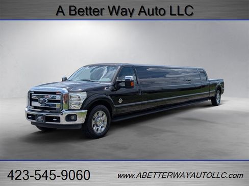 Used 2011 Ford F350 XLT w/ XLT Premium Pkg RWD image 2
