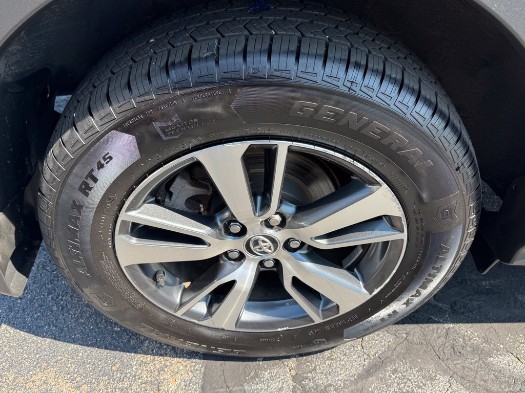Used 2018 Toyota RAV4 XLE w/ Plus Extra Value Package AWD/4WD image 37