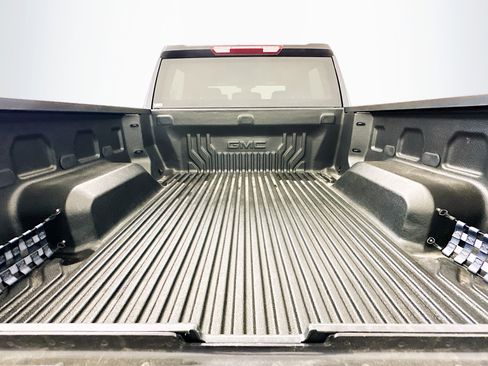 Used 2024 GMC Sierra 1500 Elevation image 30